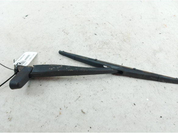 1608396380  BRAZO LIMPIAPARABRISAS TRA PORTÓN PEUGEOT 208|Desguaces La Cabaña