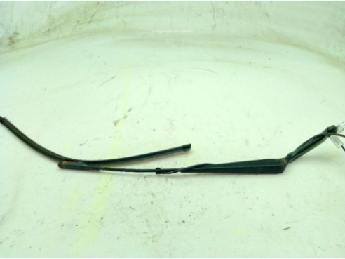 A9068200644  BRAZO LIMPIAPARABRISAS DEL IZQ MERCEDES BENZ SPRINTER 3,5-t Autobús (906)|Desguaces La Cabaña