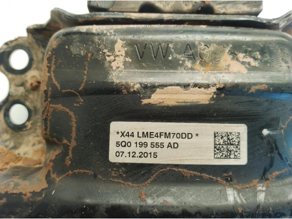 5Q0199555AD SOPORTE MOTOR IZQ VW PASSAT (3G2)|Desguaces La Cabaña