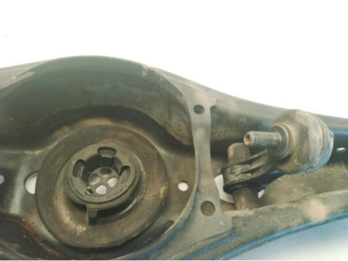 BRAZO SUSPENSION TRASERO IZQUIERDO INFERIOR CENTRAL|Desguaces La Cabaña 2