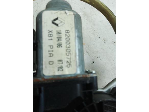 8200305725 ELEVALUNAS PUERTA LAT TRA DER RENAULT ESPACE IV (JK0/1_)|Desguaces La Cabaña