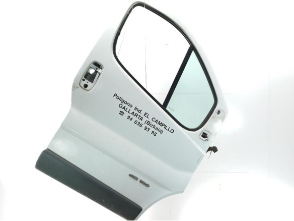 7751478601  PUERTA LAT DEL DER RENAULT TRAFIC II Furgón (FL)|Desguaces La Cabaña