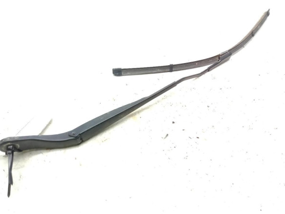 288813326R BRAZO LIMPIAPARABRISAS DEL IZQ DACIA SANDERO III|Desguaces La Cabaña
