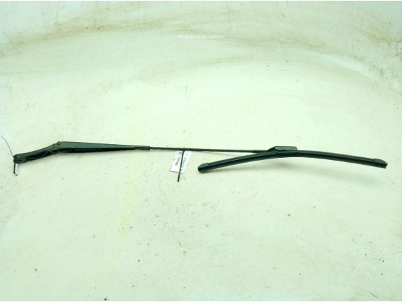 576955410A BRAZO LIMPIAPARABRISAS DEL DER SEAT ATECA (KH7)|Desguaces La Cabaña
