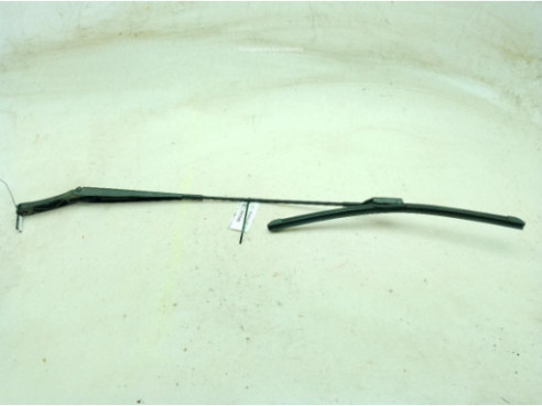 576955410A BRAZO LIMPIAPARABRISAS DEL DER SEAT ATECA (KH7)|Desguaces La Cabaña