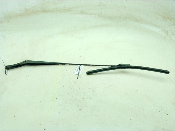 576955410A BRAZO LIMPIAPARABRISAS DEL DER SEAT ATECA (KH7)|Desguaces La Cabaña