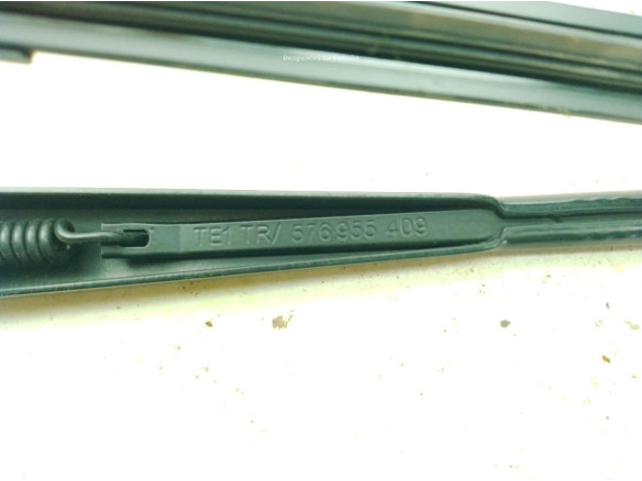 576955409A  BRAZO LIMPIAPARABRISAS DEL IZQ SEAT ATECA (KH7)|Desguaces La Cabaña
