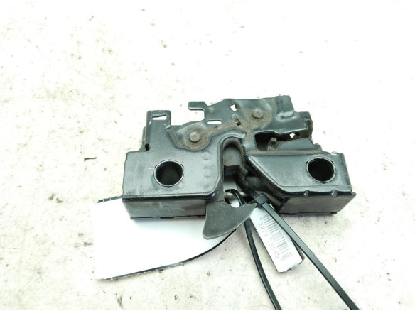 575823509A  CERRADURA CAPO SEAT ATECA (KH7)|Desguaces La Cabaña
