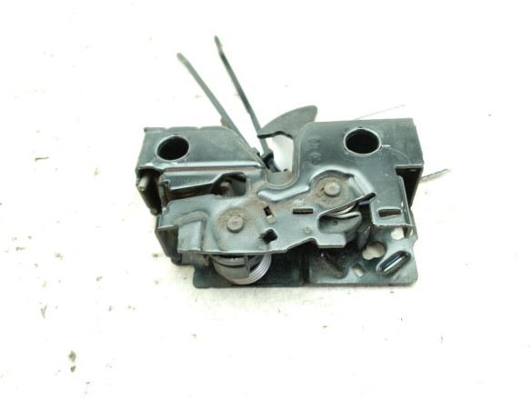 575823509A  CERRADURA CAPO SEAT ATECA (KH7)|Desguaces La Cabaña