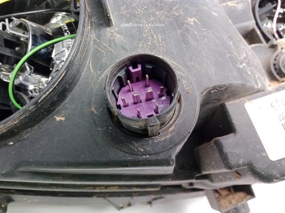 00479109999 FARO IZQUIERDO IVECO DAILY VI Furgón|Desguaces La Cabaña