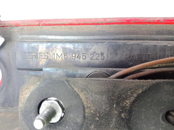 1M5945225D PILOTO TRA CENTRAL SEAT TOLEDO II (1M2)|Desguaces La Cabaña