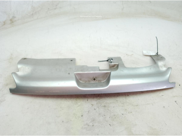 9623627477 REJILLA / CALANDRA PEUGEOT 306 Break (7E, N3, N5)|Desguaces La Cabaña