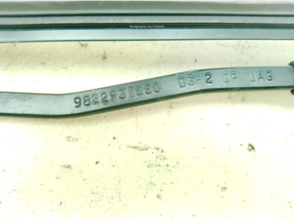 9822931880 BRAZO LIMPIAPARABRISAS DEL DER OPEL CORSA F|Desguaces La Cabaña