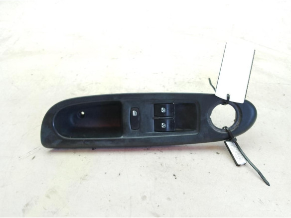 8200319427 MANDO ELEVALUNAS PUERTA LAT DEL IZQ RENAULT CLIO II (BB_, CB_)|Desguaces La Cabaña