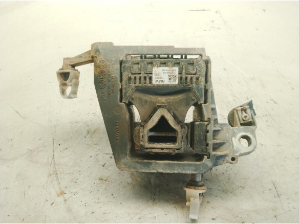 8835564 SOPORTE MOTOR DER BMW 1 (F40)|Desguaces La Cabaña