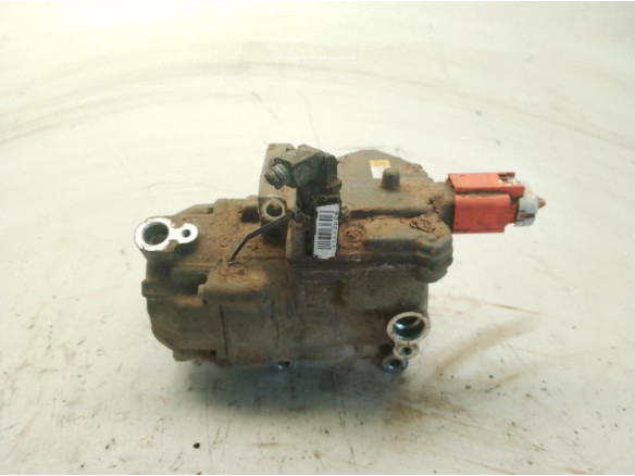 0422001330 COMPRESOR AA TOYOTA AURIS (_E18_)|Desguaces La Cabaña