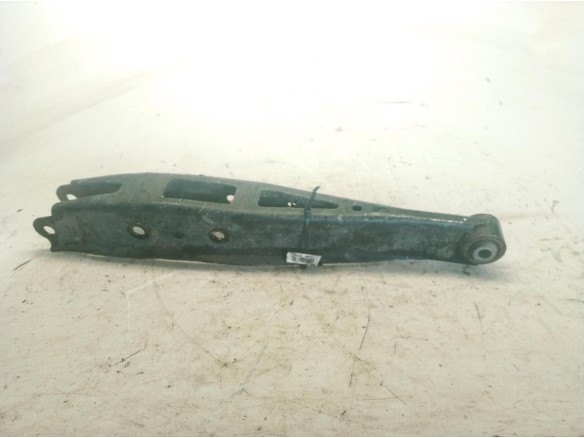 BRAZO SUSPENSION TRA IZQ INF CENTRAL SUBARU XV|Desguaces La Cabaña