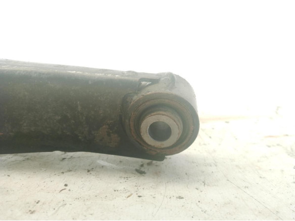 BRAZO SUSPENSION TRA IZQ INF CENTRAL SUBARU XV|Desguaces La Cabaña