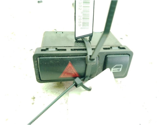 61318368920 INTERRUPTOR WARNING BMW 3 (E46)|Desguaces La Cabaña