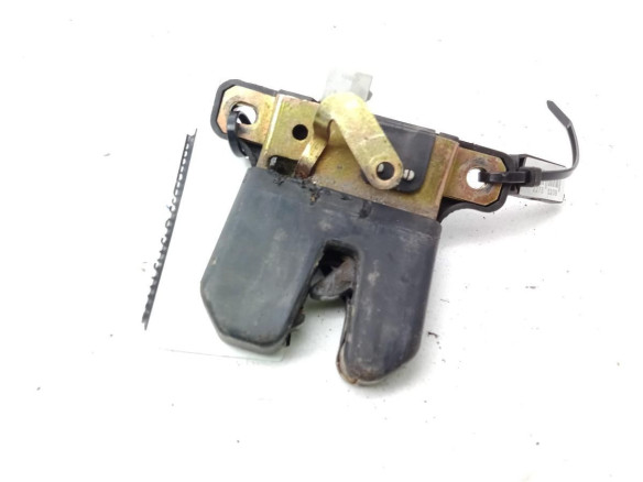 8D5827505D CERRADURA PORTON / TAPA MALETA SEAT TOLEDO II (1M2)|Desguaces La Cabaña