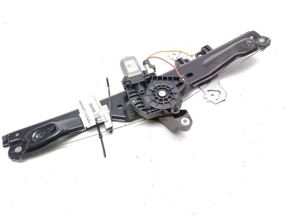 807004EA3D  ELEVALUNAS PUERTA LAT DEL DER NISSAN QASHQAI II Todo terreno, cerrada (J11, J11_)|Desguaces La Cabaña