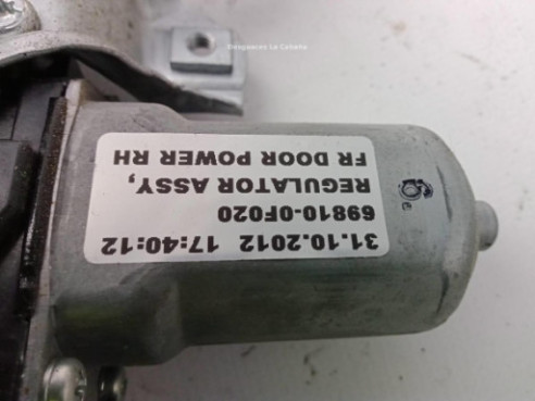 698100F020 ELEVALUNAS PUERTA LAT DEL DER TOYOTA VERSO (_R2_)|Desguaces La Cabaña