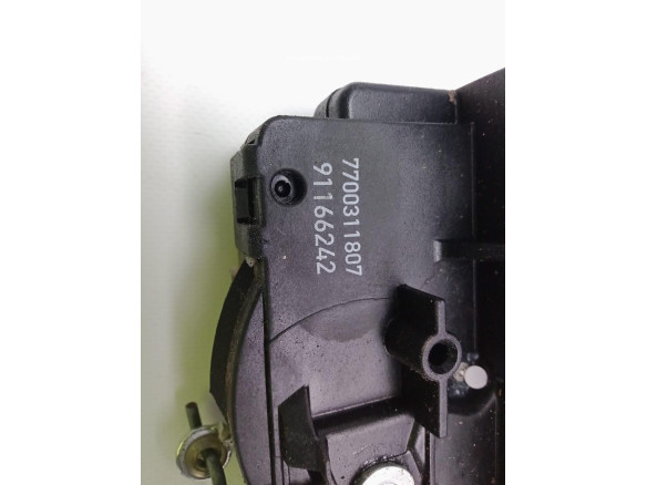 7700311807 CERRADURA PUERTA LAT DEL IZQ RENAULT TRAFIC II Furgón (FL)|Desguaces La Cabaña