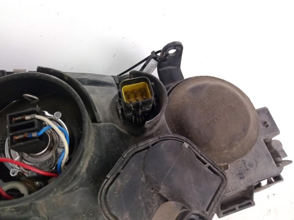 54533366 FARO IZQUIERDO TOYOTA AVENSIS Liftback (_T22_)|Desguaces La Cabaña