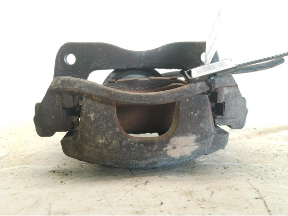 4773002510  PINZA DEL DER TOYOTA AURIS (_E18_)|Desguaces La Cabaña