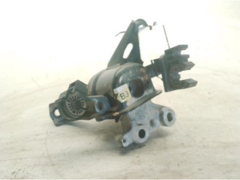 123050T160 SOPORTE MOTOR DER TOYOTA AURIS (_E18_)|Desguaces La Cabaña