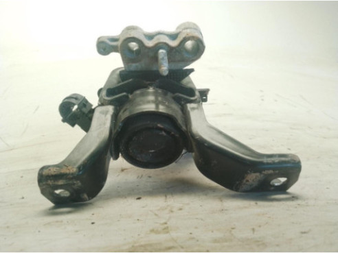 123050T160 SOPORTE MOTOR DER TOYOTA AURIS (_E18_)|Desguaces La Cabaña