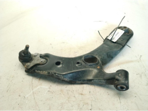 4806802130  BRAZO SUSPENSION DEL DER INF TOYOTA AURIS (_E18_)|Desguaces La Cabaña