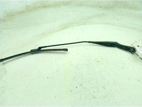 9677256180 BRAZO LIMPIAPARABRISAS DEL IZQ PEUGEOT 308 SW II|Desguaces La Cabaña