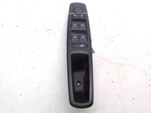 809610016R MANDO ELEVALUNAS PUERTA LAT DEL IZQ RENAULT MEGANE III Fastback (BZ0_)|Desguaces La Cabaña