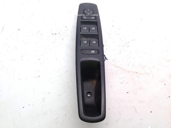809610016R MANDO ELEVALUNAS PUERTA LAT DEL IZQ RENAULT MEGANE III Fastback (BZ0_)|Desguaces La Cabaña