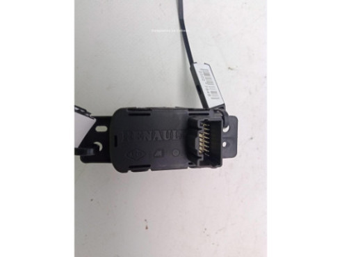 807200294R  ELEVALUNAS PUERTA LAT DEL DER RENAULT GRAND SCENIC IV (R9_)|Desguaces La Cabaña 2