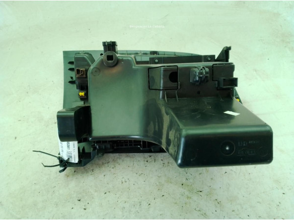 YP000543YX  GUANTERA INFERIOR DER OPEL GRANDLAND X (A18)|Desguaces La Cabaña