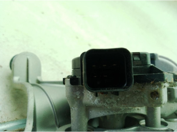 98100D3000 MOTOR LIMPIAPARABRISAS DEL HYUNDAI TUCSON (TL)|Desguaces La Cabaña