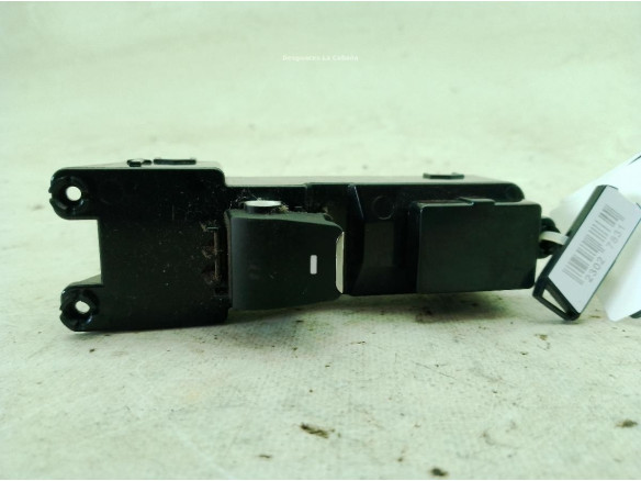93580D3010 MANDO ELEVALUNAS PUERTA LAT TRA IZQ HYUNDAI TUCSON (TL)|Desguaces La Cabaña