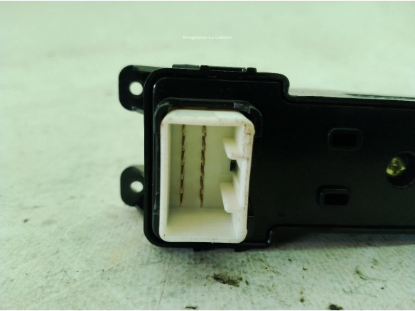 93580D3010 MANDO ELEVALUNAS PUERTA LAT TRA IZQ HYUNDAI TUCSON (TL)|Desguaces La Cabaña