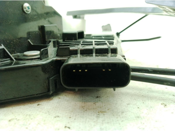 8142D7010 CERRADURA PUERTA LAT TRA DER HYUNDAI TUCSON (TL)|Desguaces La Cabaña