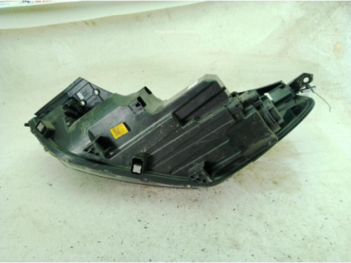 92102D7700 FARO DERECHO HYUNDAI TUCSON (TL)|Desguaces La Cabaña