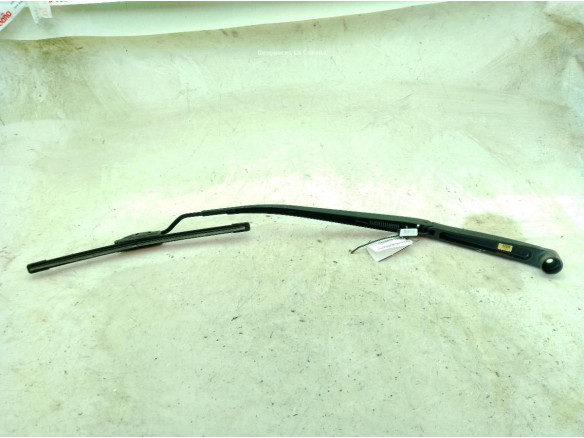 98321D3000 BRAZO LIMPIAPARABRISAS DEL DER HYUNDAI TUCSON (TL)|Desguaces La Cabaña
