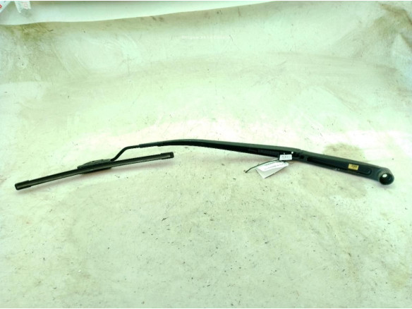 98321D3000 BRAZO LIMPIAPARABRISAS DEL DER HYUNDAI TUCSON (TL)|Desguaces La Cabaña