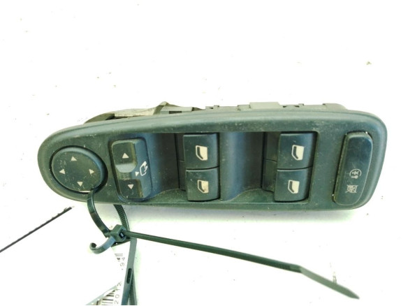 96639653ZD MANDO ELEVALUNAS PUERTA LAT DEL IZQ CITROEN C4 Picasso II|Desguaces La Cabaña