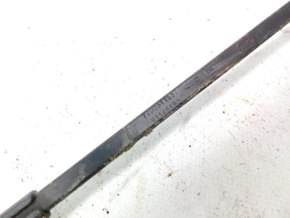 7700311582 BRAZO LIMPIAPARABRISAS DEL DER RENAULT TRAFIC II Furgón (FL)|Desguaces La Cabaña
