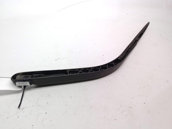 7701049003  BRAZO LIMPIAPARABRISAS TRA PORTÓN RENAULT LAGUNA II (BG0/1_)|Desguaces La Cabaña