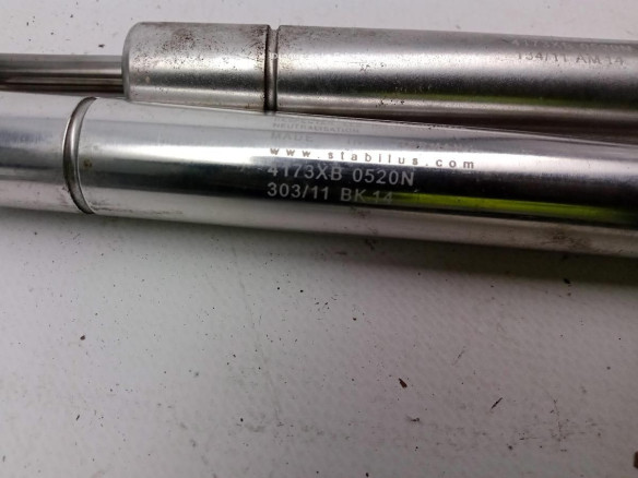 4173XB AMORTIGUADOR PORTON / TAPA MALETA VW PASSAT (3B3)|Desguaces La Cabaña