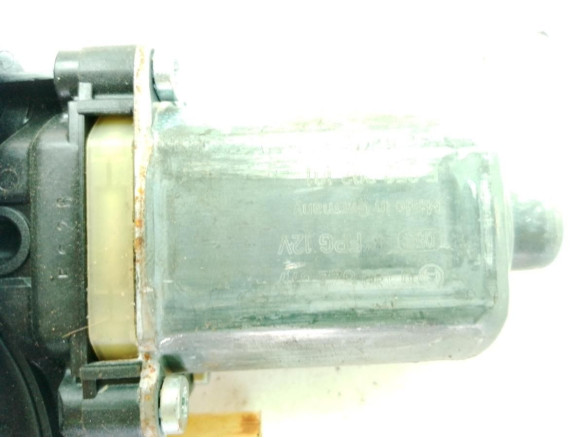 0130822677 ELEVALUNAS PUERTA LAT DEL IZQ VW GOLF VII (5G1, BQ1, BE1, BE2)|Desguaces La Cabaña