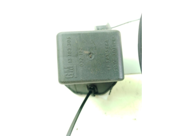 0321661 TAPA COMBUSTIBLE OPEL CORSA E (X15)|Desguaces La Cabaña
